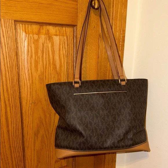 Michael Kors Black and Tan Signature Tote - Picture 9 of 11